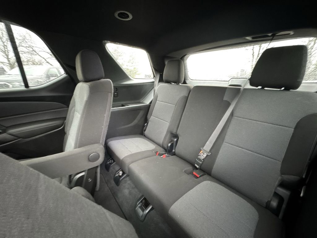 Used 2023 Chevrolet Traverse LT image 23