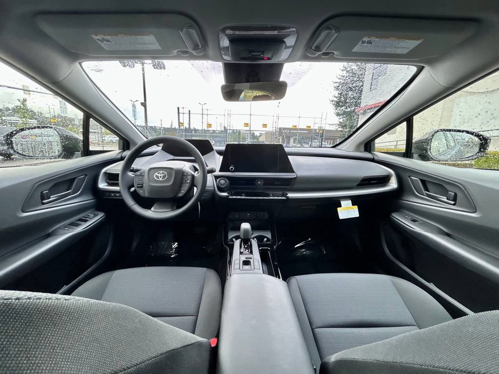 New 2027 Toyota Prius LE FWD image 18