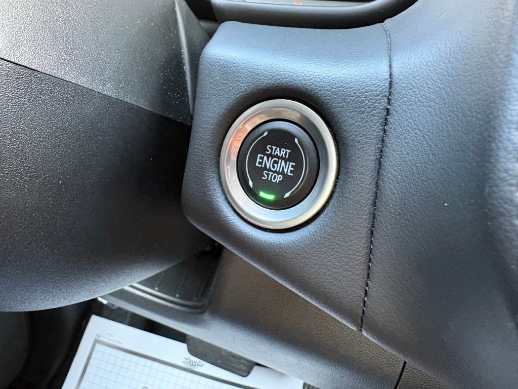 Used 2023 Chevrolet Suburban Premier image 35