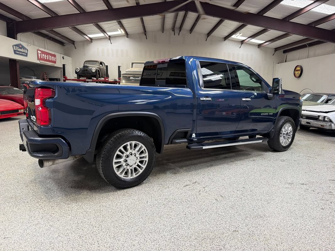 Used 2023 Chevrolet Silverado 2500 High Country AWD/4WD image 8