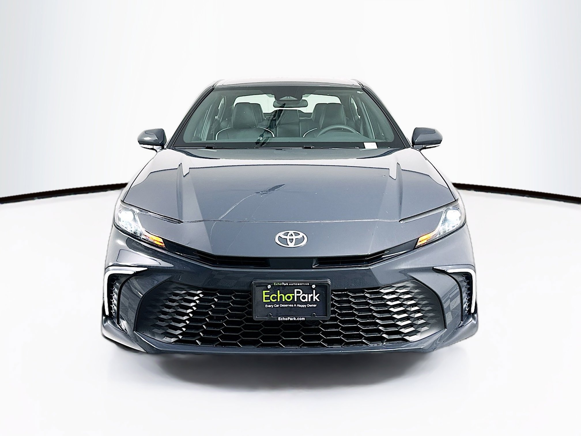 Used 2026 Toyota Camry SE FWD image 2