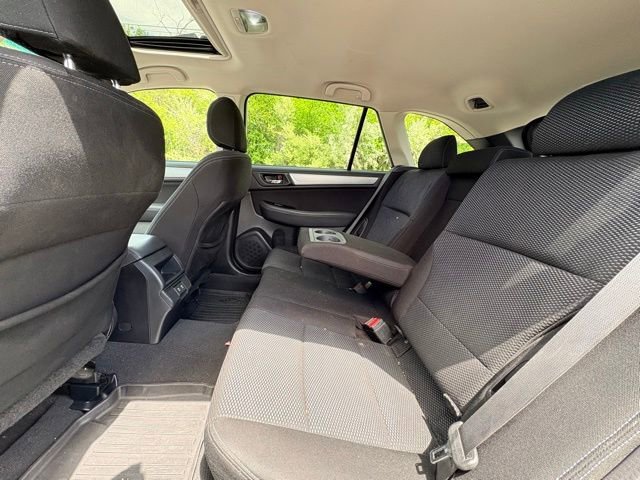 Used 2019 Subaru Outback 2.5i Premium w/ Popular Package #2 AWD/4WD image 10