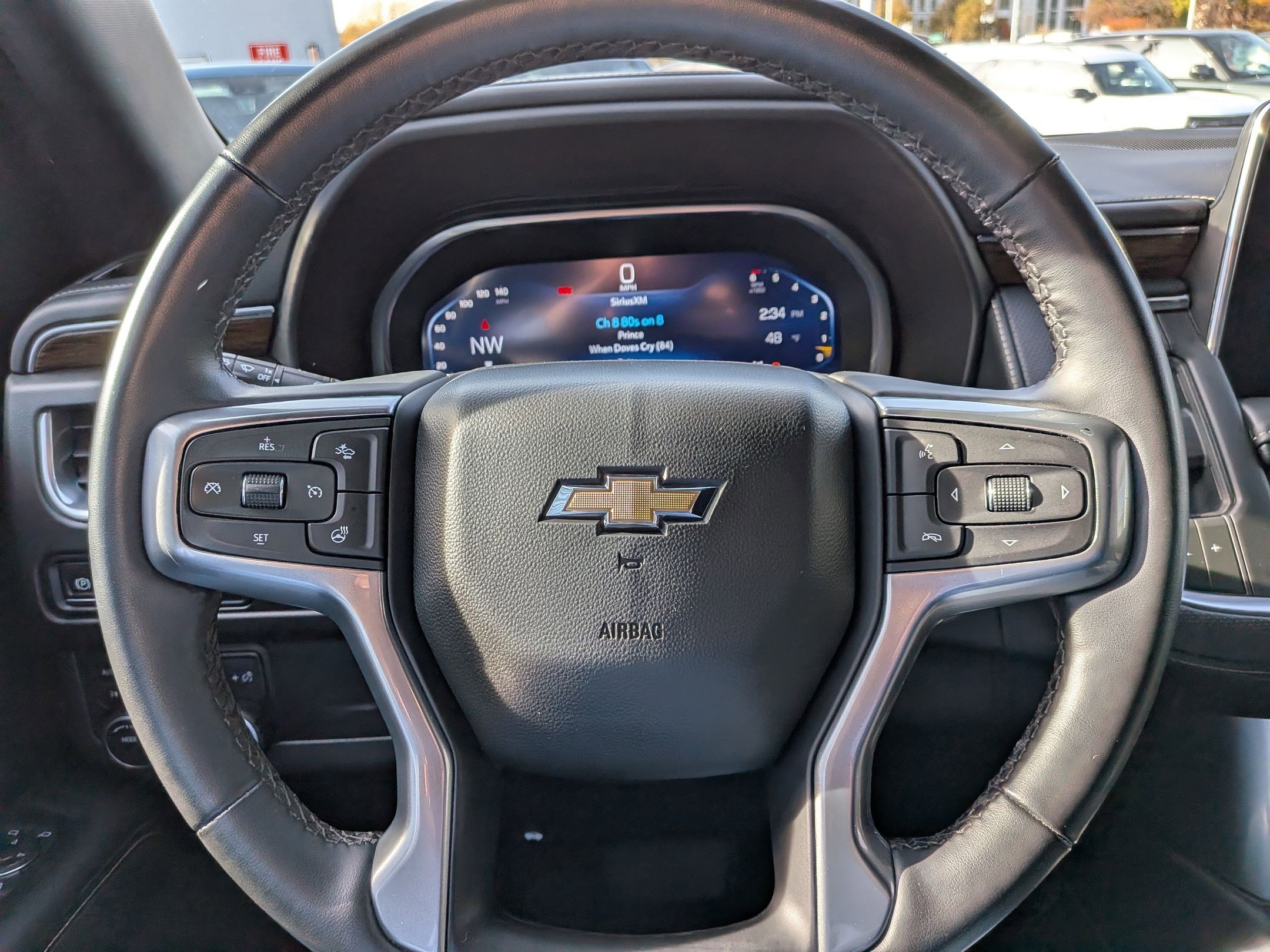 Used 2023 Chevrolet Suburban Premier image 16