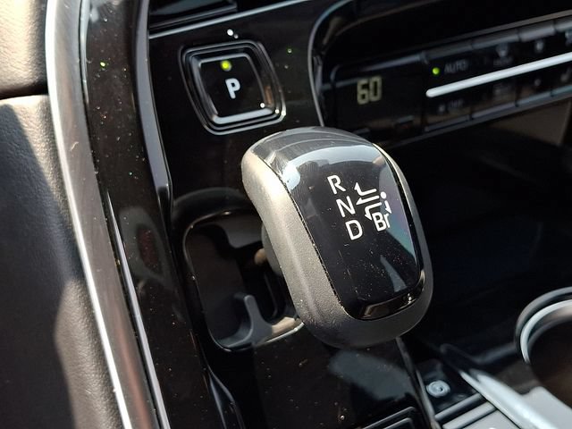 Used 2023 Toyota Mirai w/ Advanced Technology Package RWD image 16