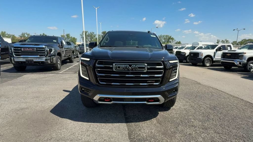 Used 2025 GMC Yukon AT4 w/ AT4 Premium Plus Package AWD/4WD image 3