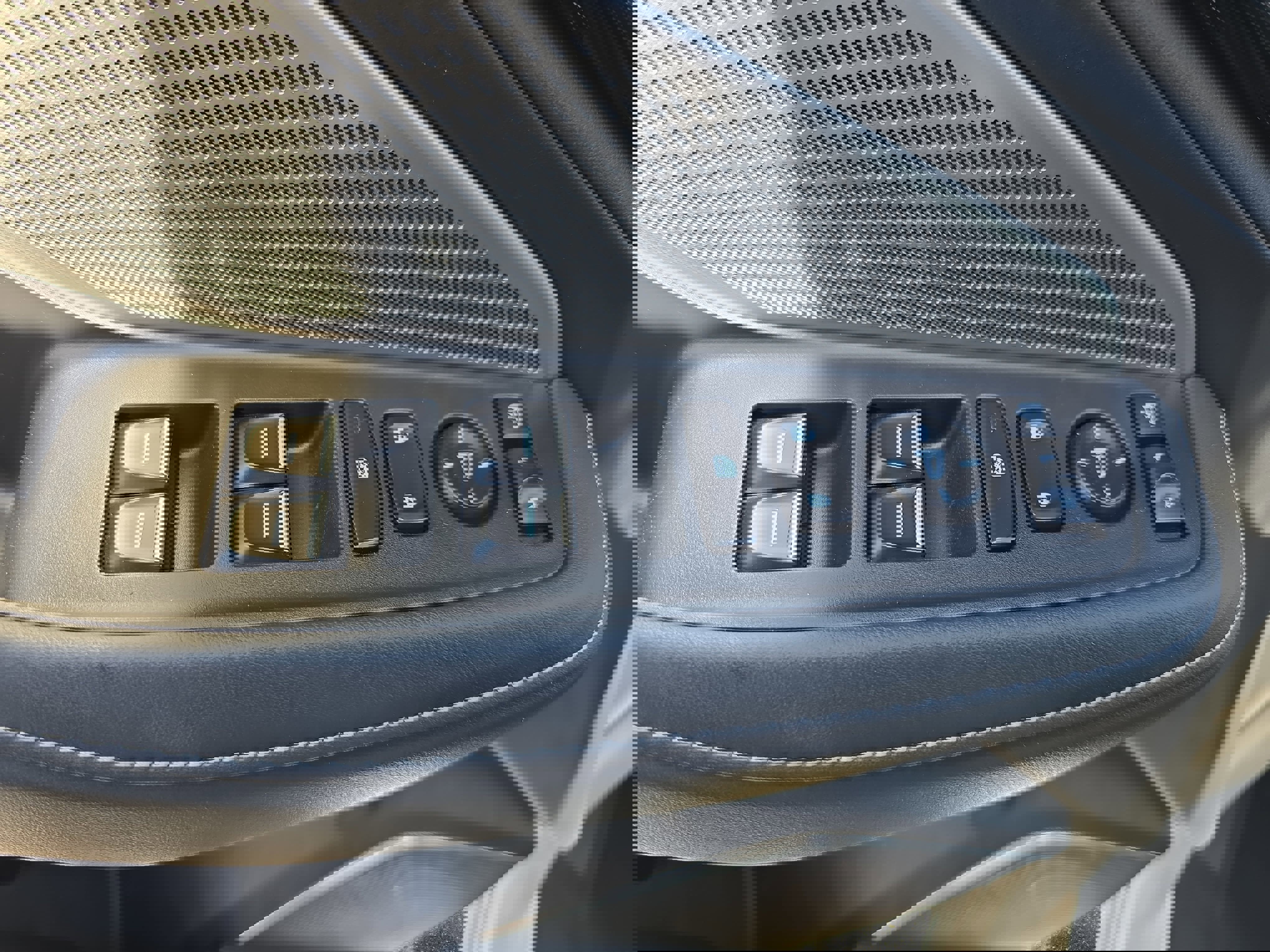 Certified 2023 Acura MDX SH-AWD w/ Technology Package image 27