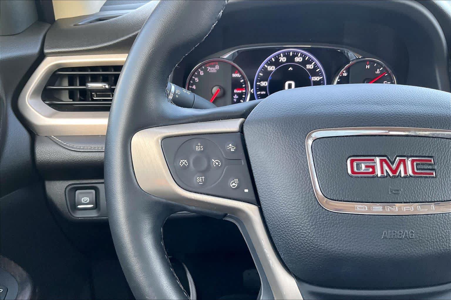 Certified 2023 GMC Acadia Denali w/ Denali Technology Package FWD image 21