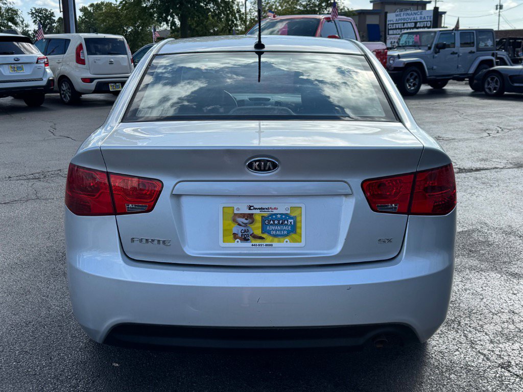 Used 2010 Kia Forte SX FWD image 6
