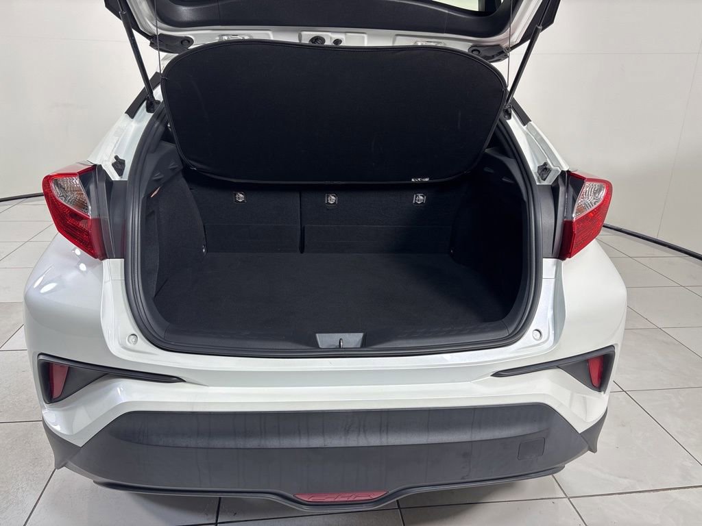 Used 2018 Toyota C-HR XLE image 26
