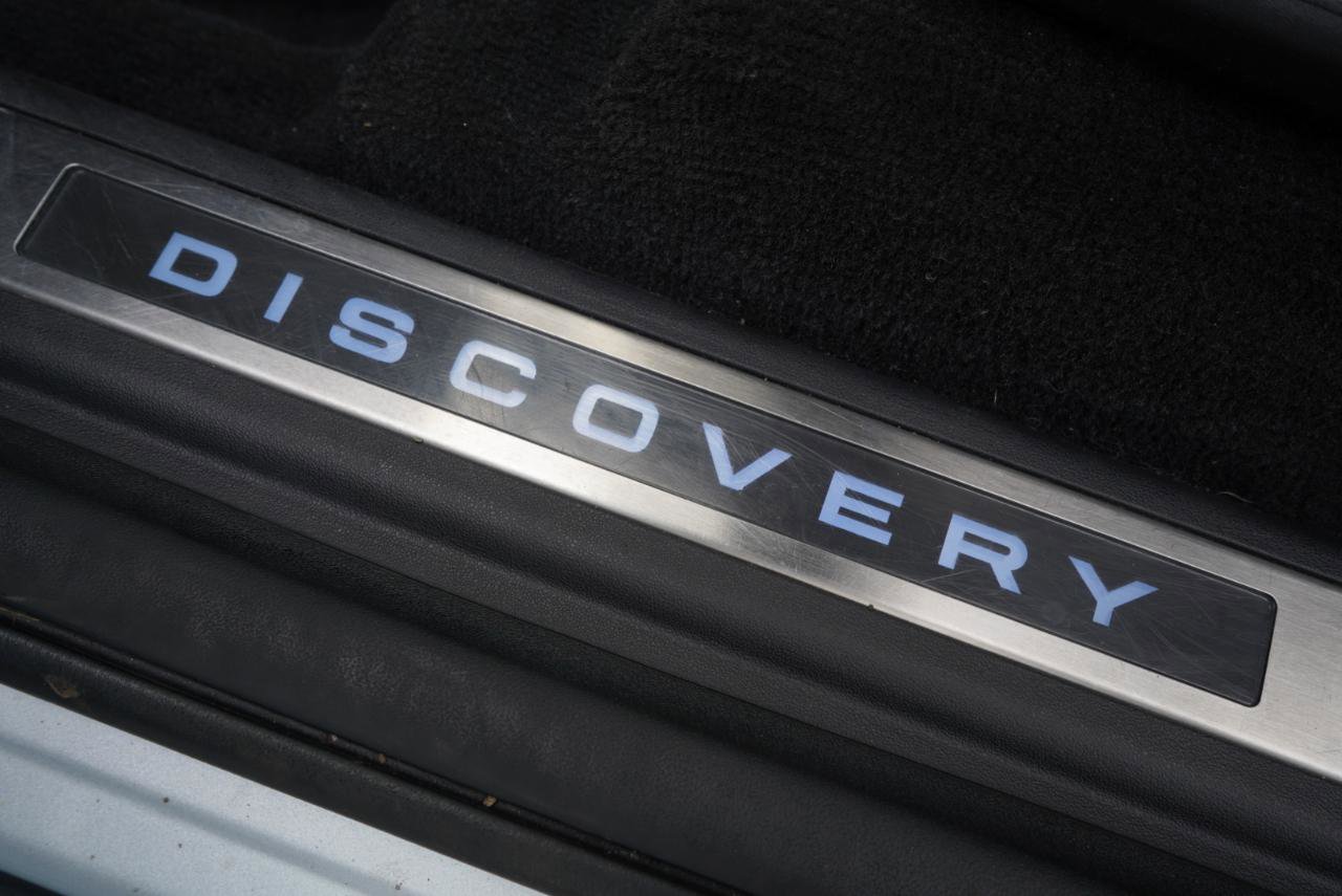 Used 2017 Land Rover Discovery Sport HSE Luxury image 19