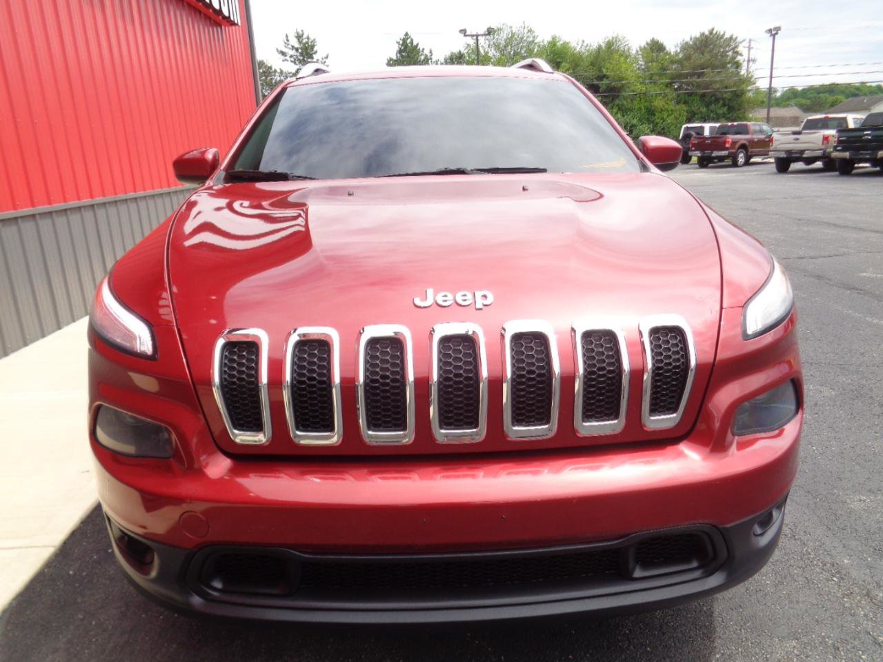 Used 2014 Jeep Cherokee Latitude w/ Cold Weather Group AWD/4WD image 11