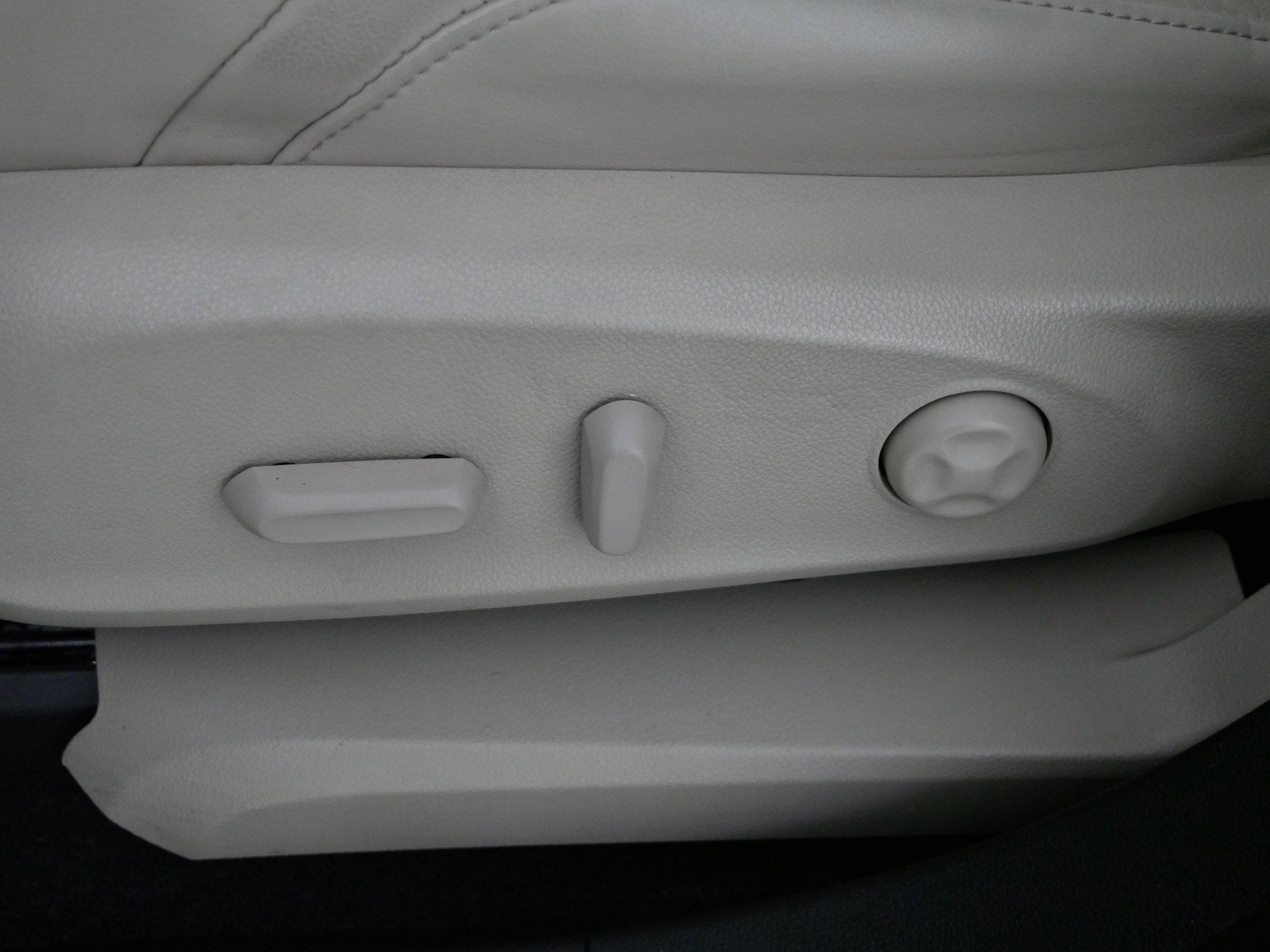 Used 2018 Buick Envision Essence image 21