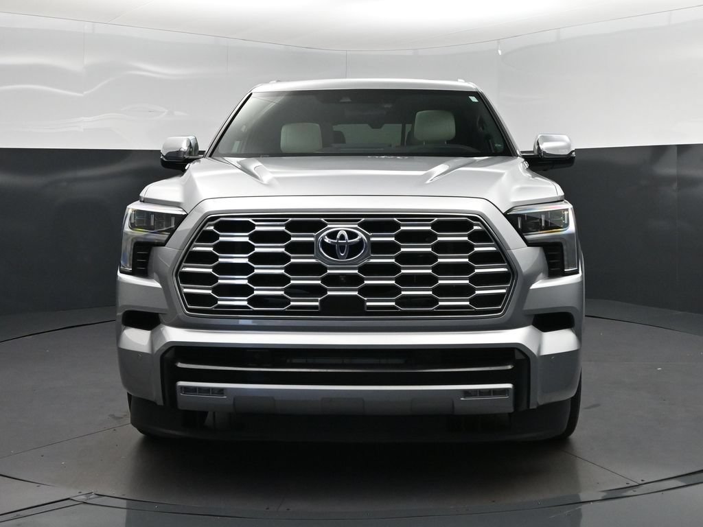 Used 2023 Toyota Sequoia Capstone AWD/4WD image 10