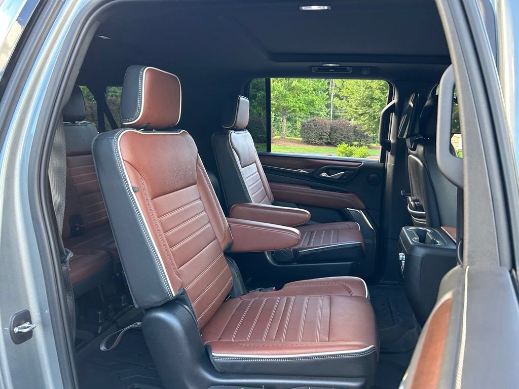 Used 2023 GMC Yukon XL Denali Ultimate AWD/4WD image 52