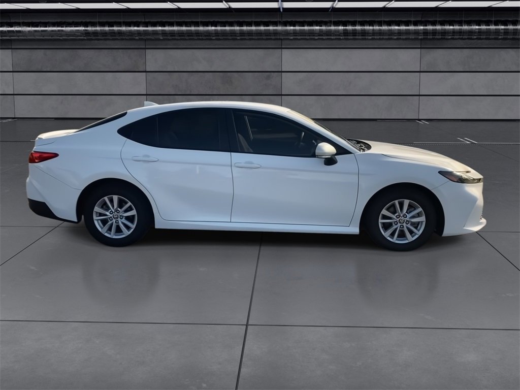 Used 2025 Toyota Camry LE image 9