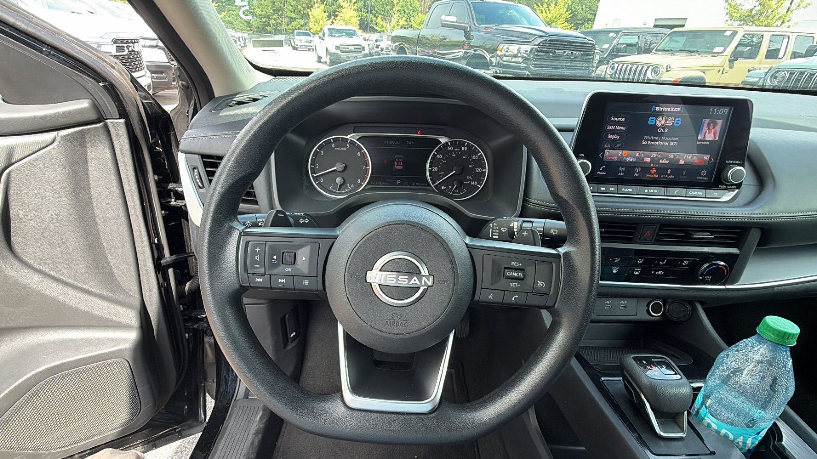 Used 2024 Nissan Rogue S AWD/4WD image 26