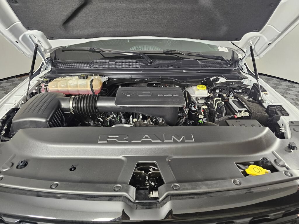 Used 2025 RAM 1500 Big Horn AWD/4WD image 9