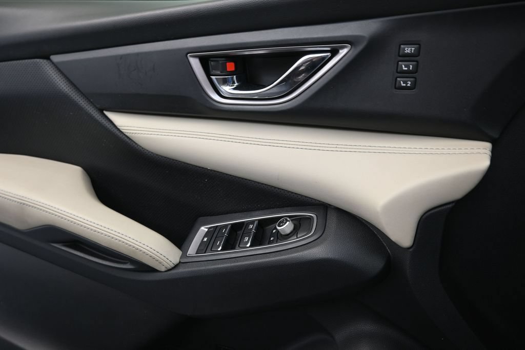 Used 2019 Subaru Ascent Limited AWD/4WD image 16