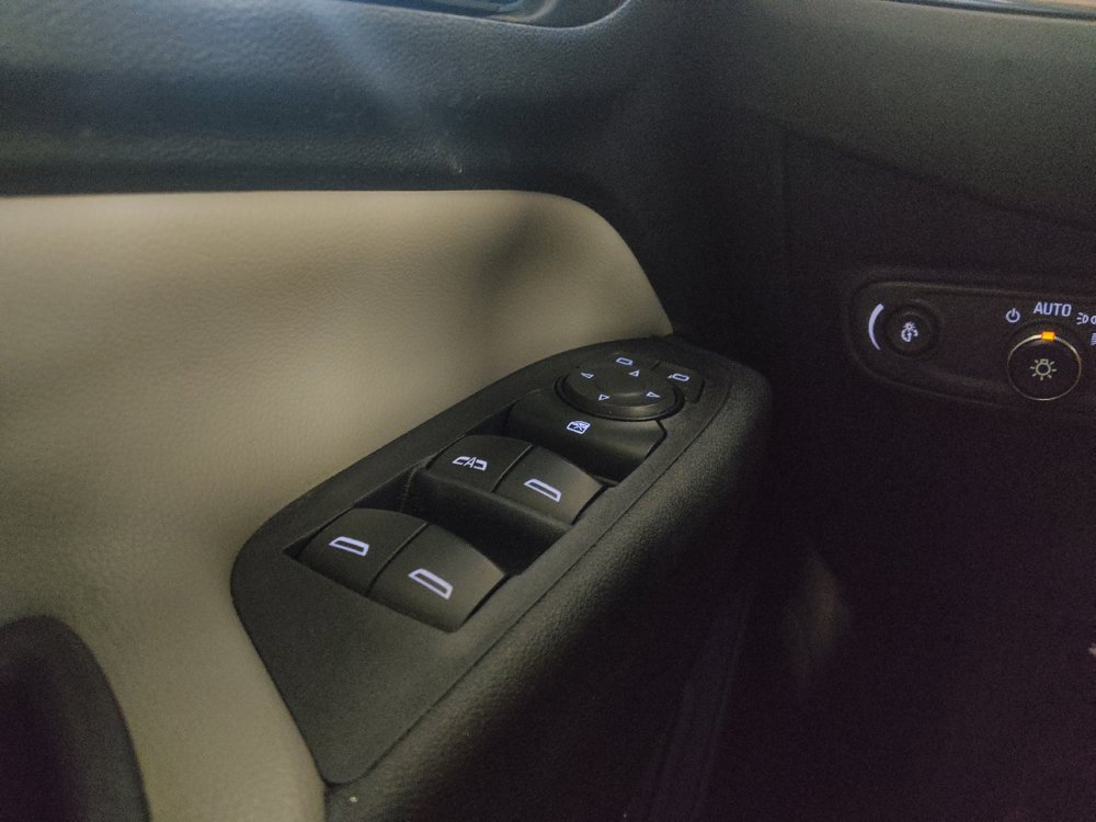 Used 2018 Chevrolet Equinox Premier AWD/4WD image 27