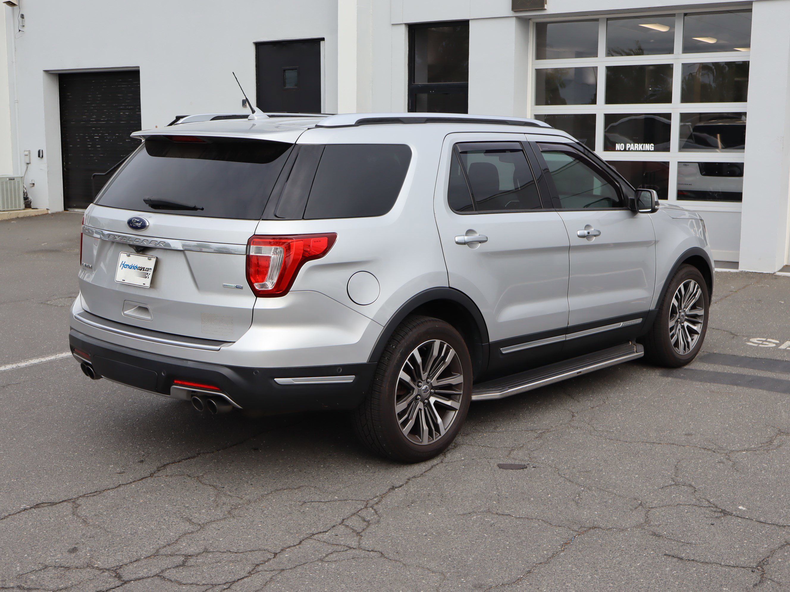 Used 2019 Ford Explorer Platinum AWD/4WD image 21