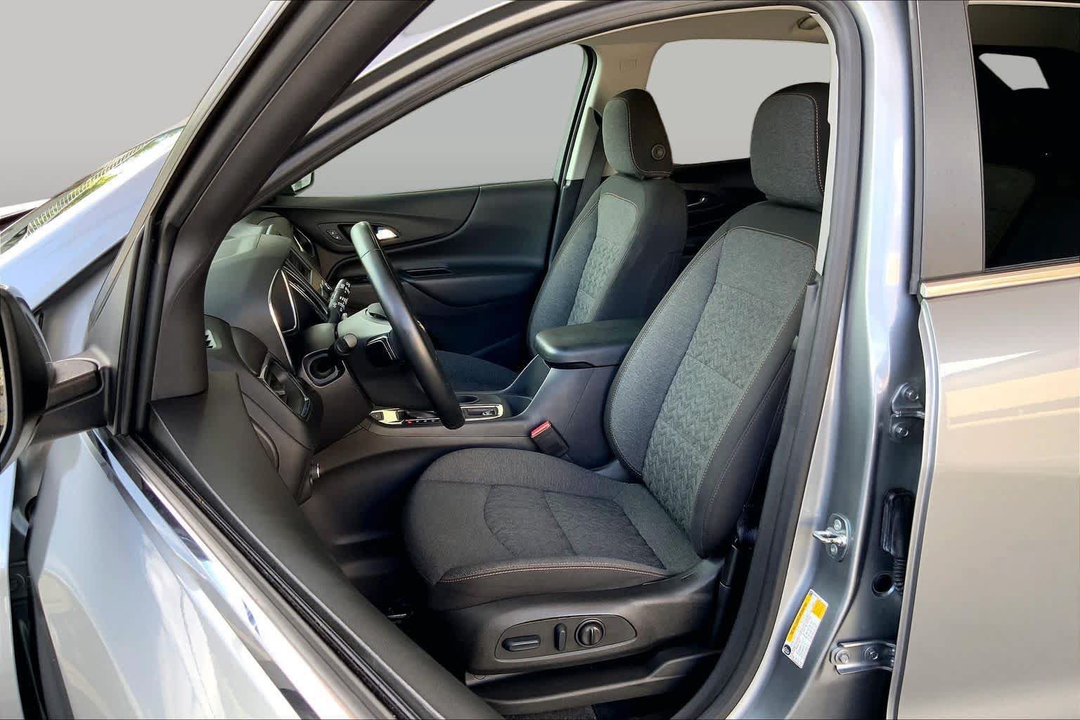 Used 2024 Chevrolet Equinox LT AWD/4WD image 8