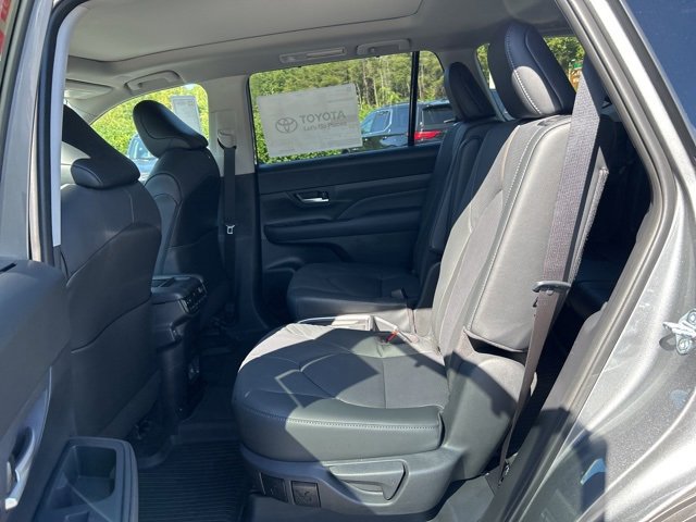 New 2026 Toyota Grand Highlander Platinum image 18