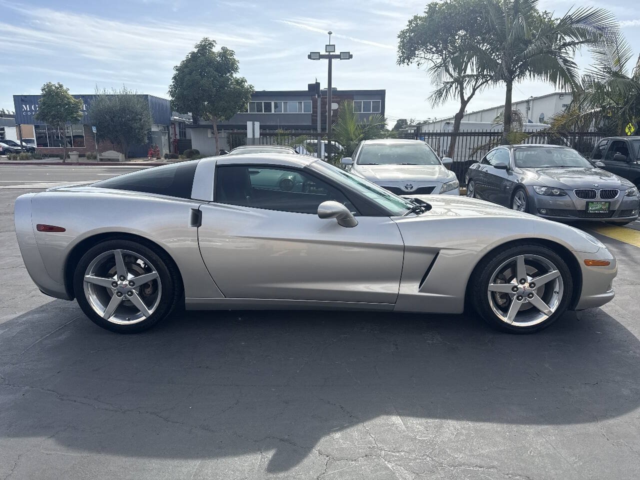 Used 2005 Chevrolet Corvette Coupe w/ Preferred Equipment Group RWD image 6