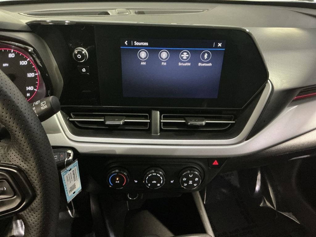 Used 2025 Chevrolet Trax RS w/ Driver Confidence Package image 26