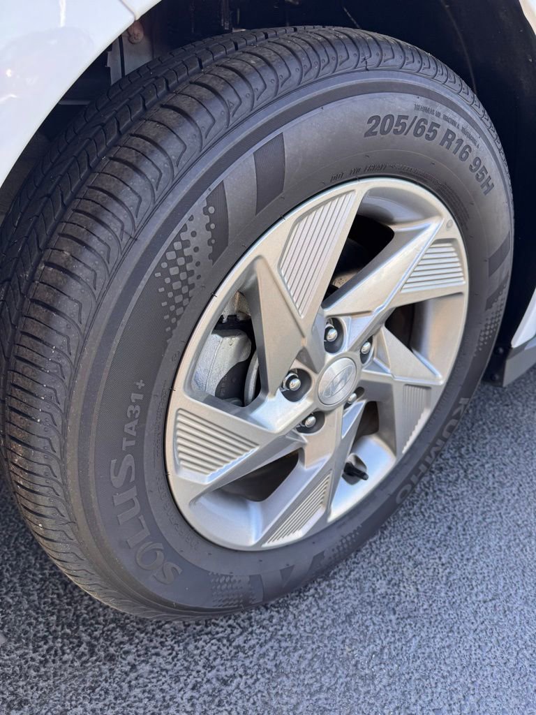 Used 2025 Hyundai Sonata SE image 27