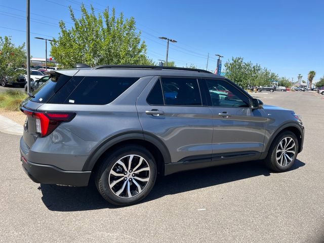 Used 2025 Ford Explorer ST-Line w/ Premium Package RWD image 5