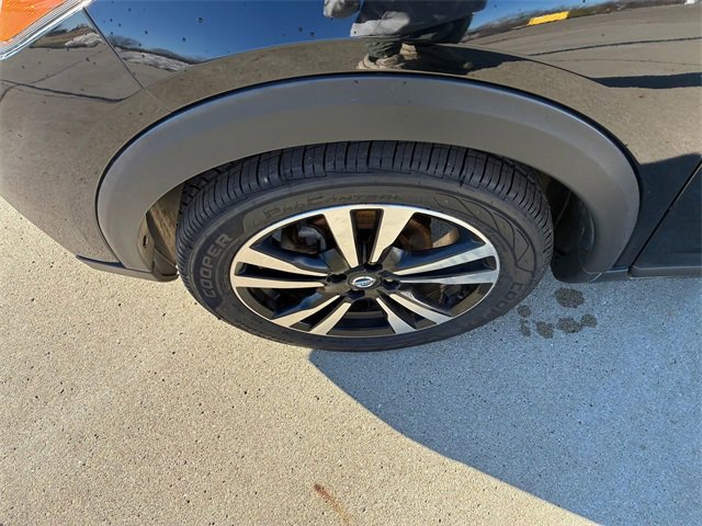 Used 2020 Nissan Kicks SR image 10