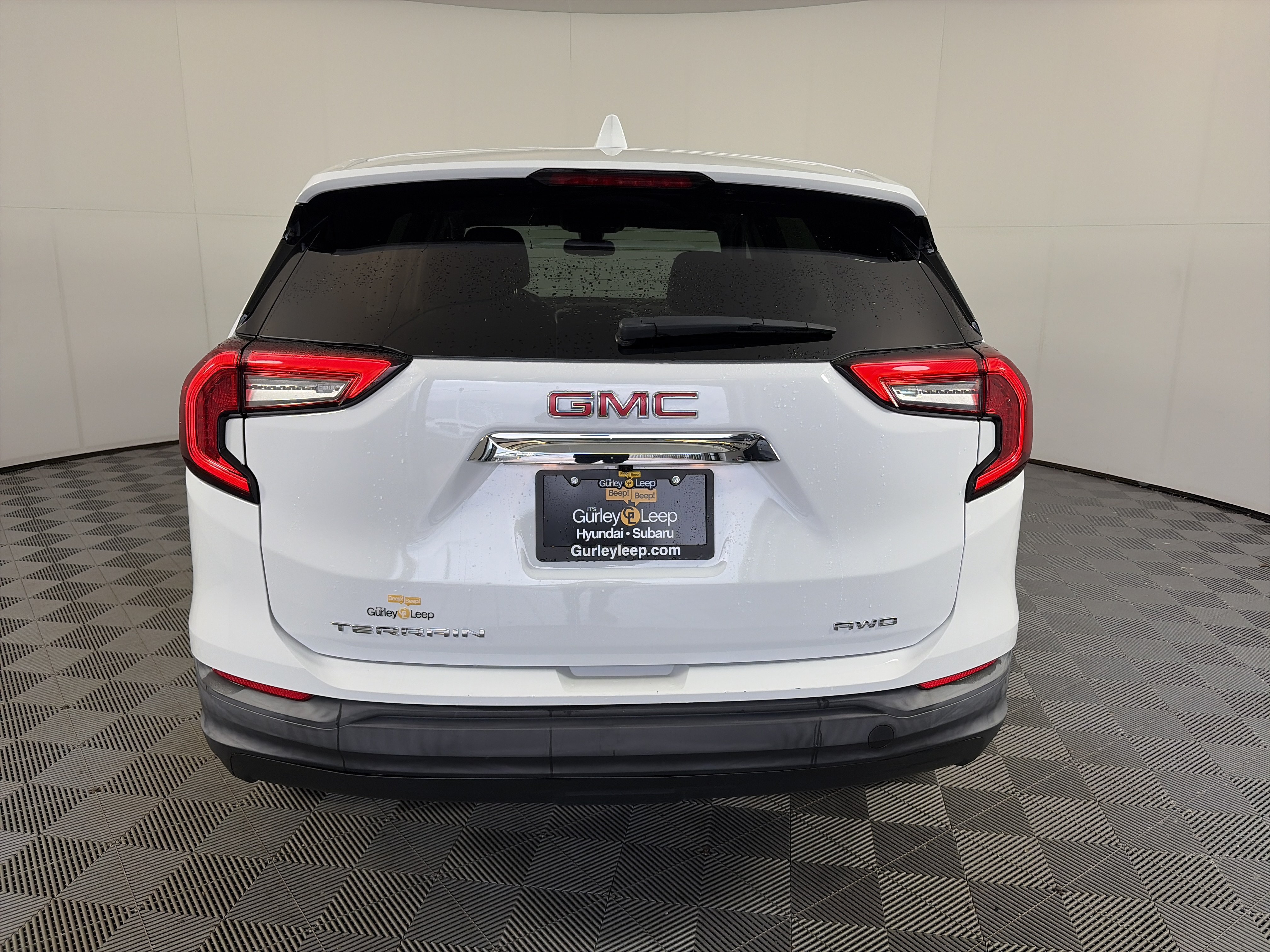 Used 2024 GMC Terrain SLE AWD/4WD image 9