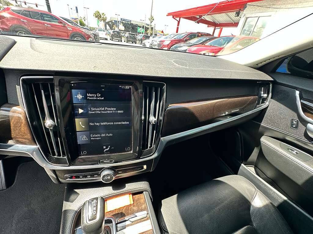 Used 2018 Volvo S90 T5 Momentum w/ Convenience Package FWD image 12