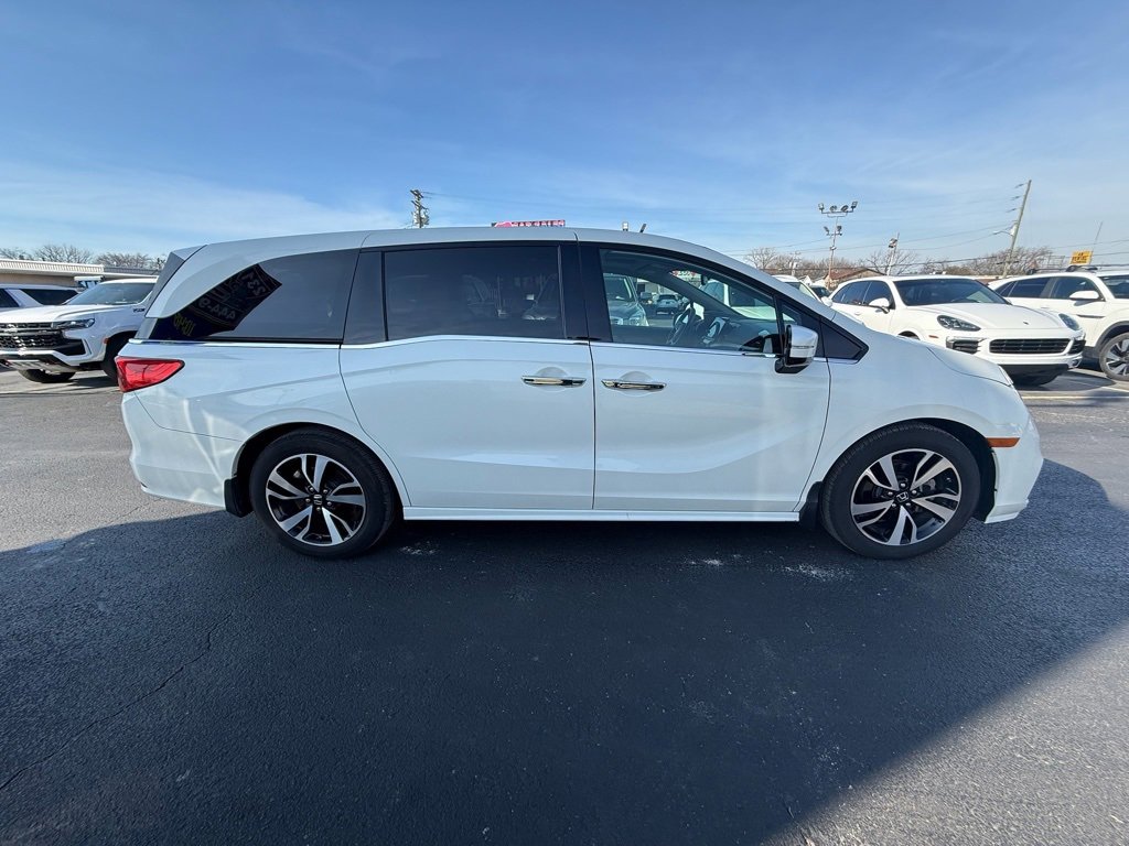 Used 2019 Honda Odyssey Elite image 2
