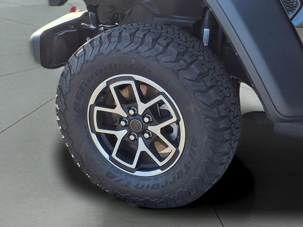 New 2025 Jeep Wrangler Unlimited Rubicon w/ Safety Group AWD/4WD image 15