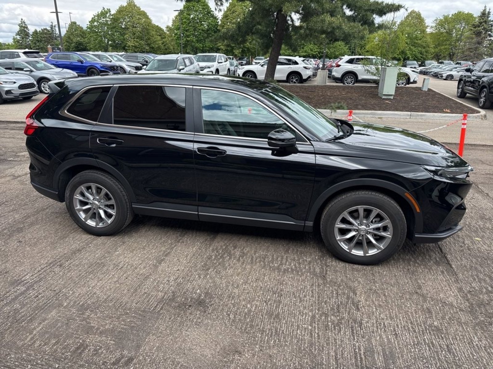 Used 2024 Honda CR-V EX-L image 9
