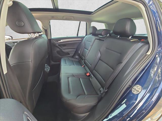 Used 2018 Volkswagen Golf SE FWD image 17