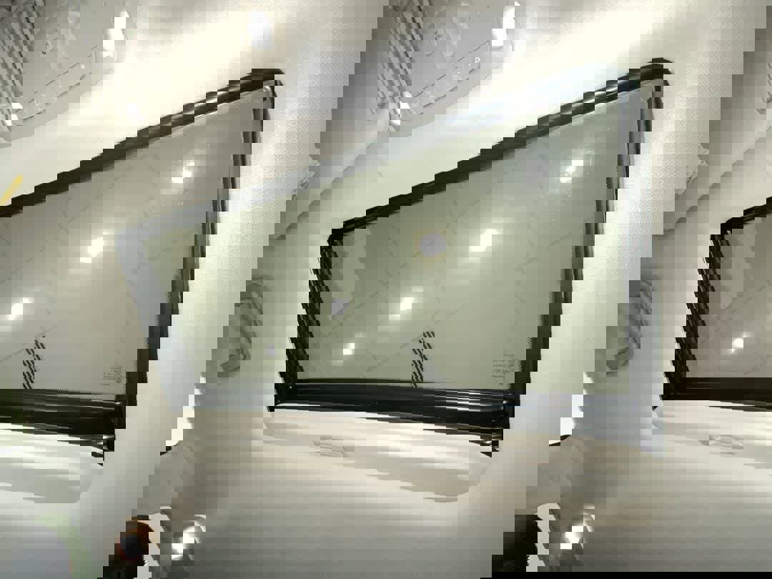 Used 2022 Nissan Armada SL w/ Captain's Chairs Package image 21