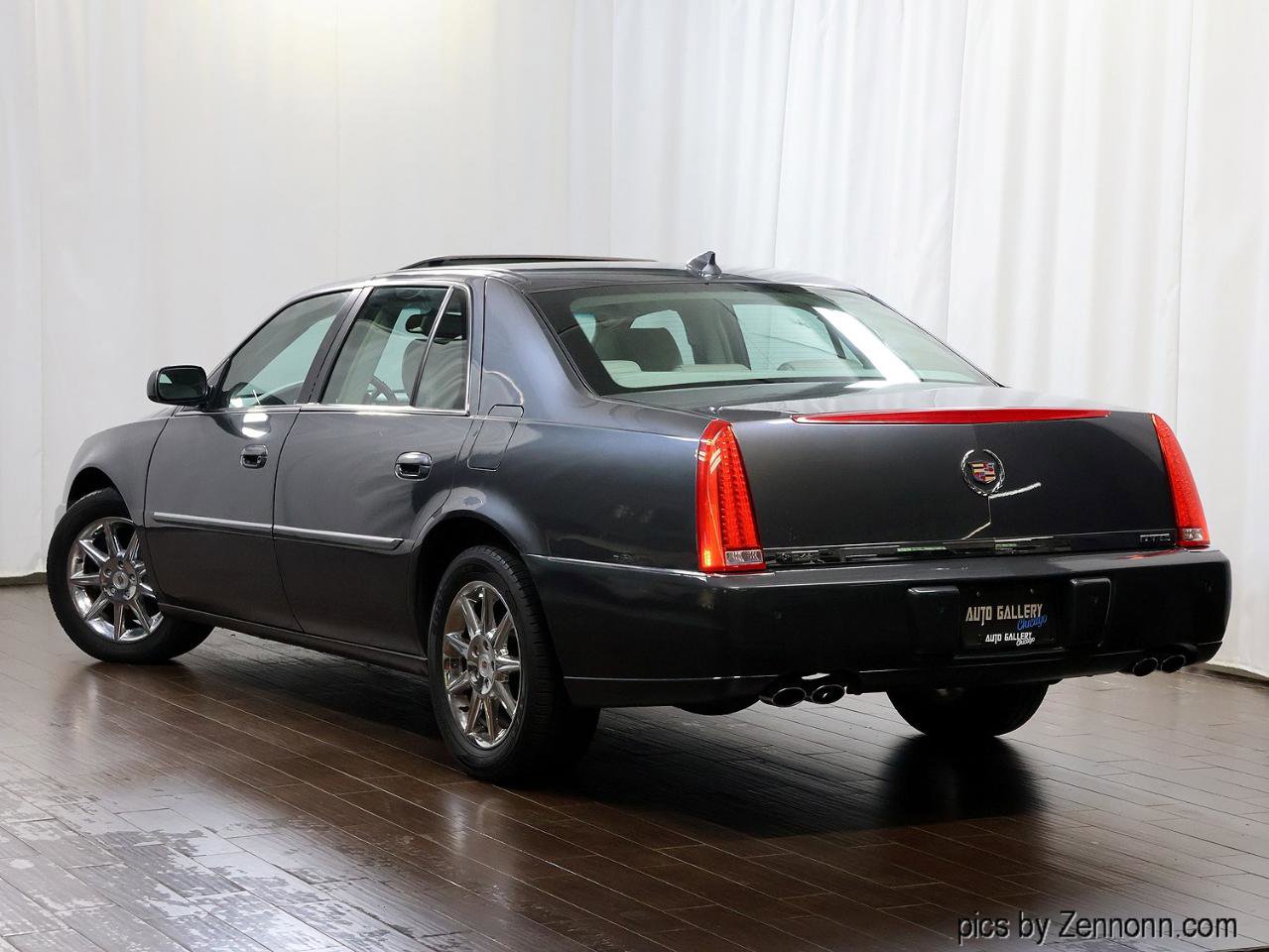Used 2011 Cadillac DTS Luxury FWD image 8