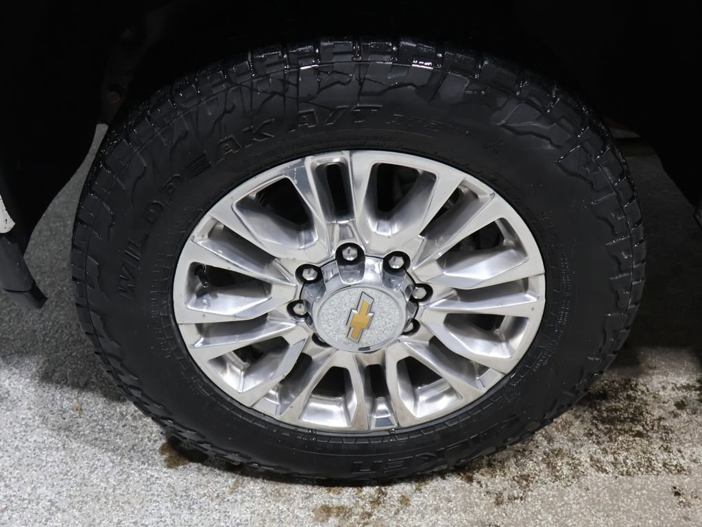 Used 2022 Chevrolet Silverado 3500 High Country w/ Safety Package II image 10