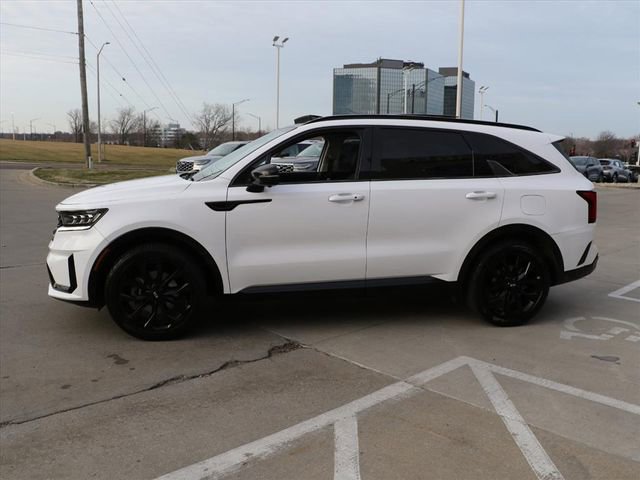 Used 2021 Kia Sorento SX image 3