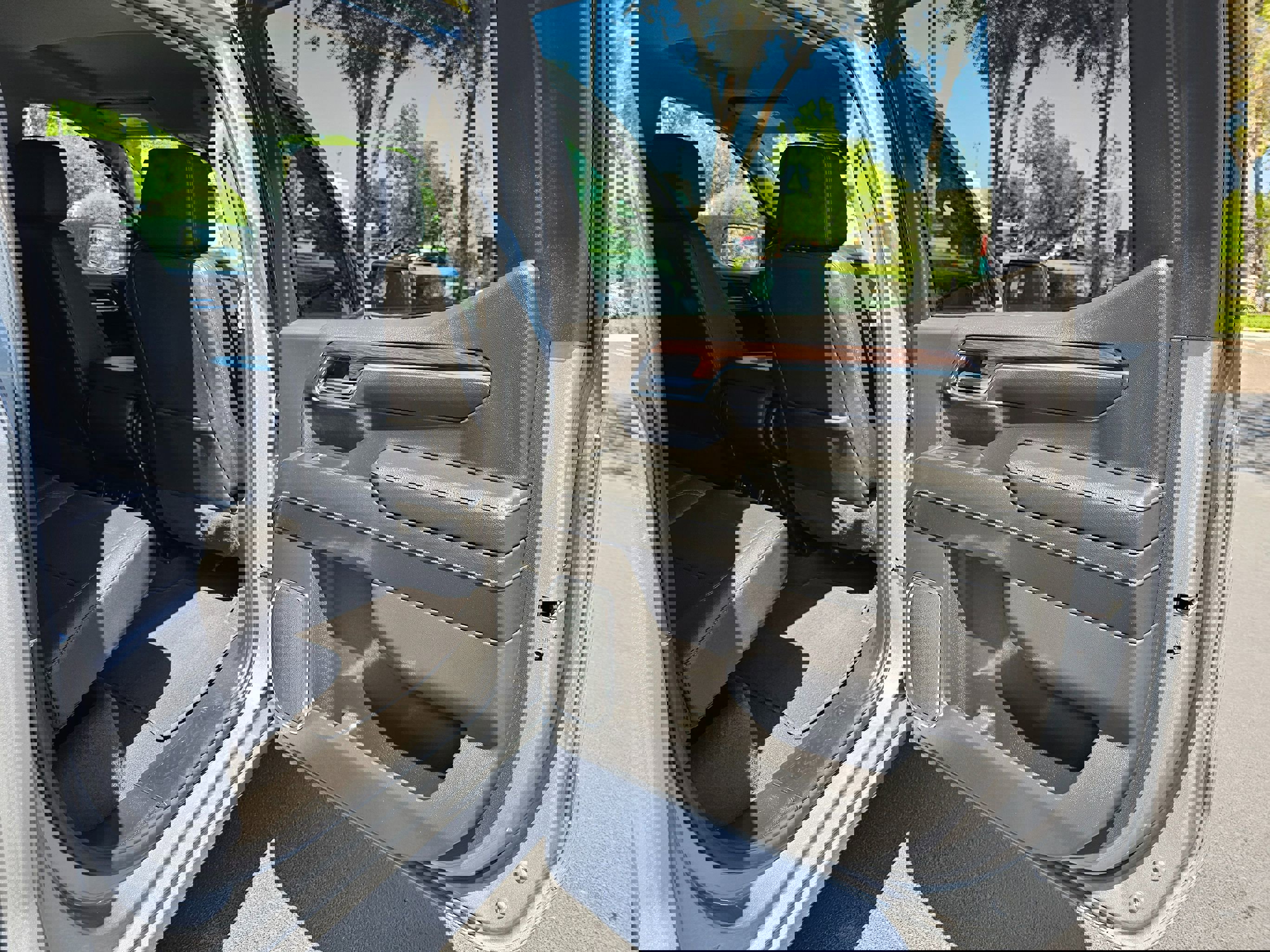 Used 2024 GMC Sierra 1500 SLT AWD/4WD image 25