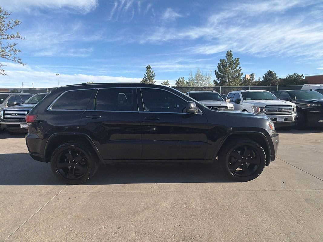 Used 2015 Jeep Grand Cherokee Altitude AWD/4WD image 4