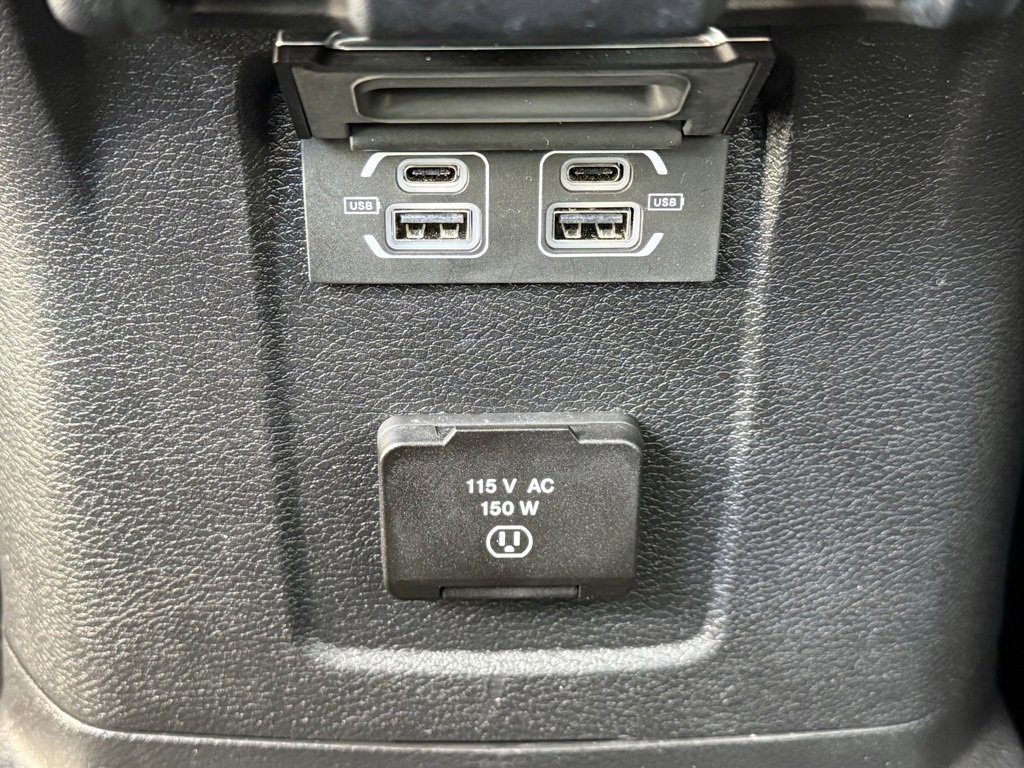 Used 2023 Jeep Wrangler Unlimited Sahara image 31