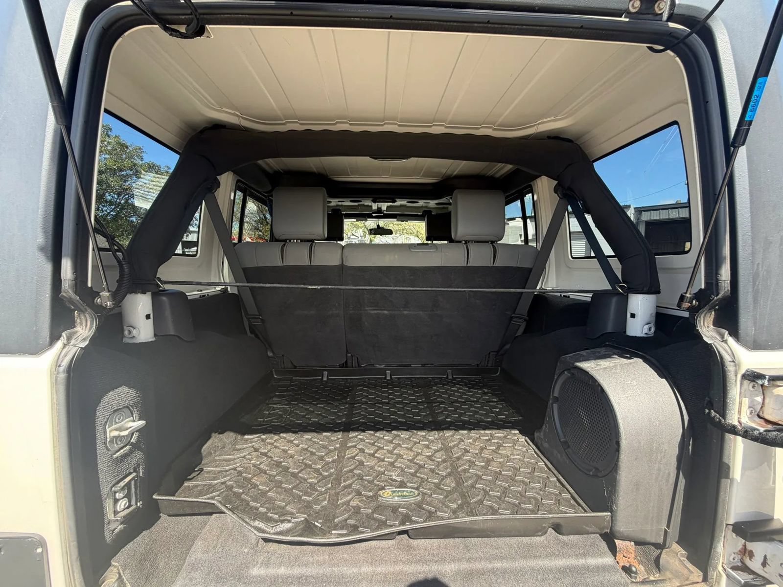 Used 2010 Jeep Wrangler Unlimited Rubicon w/ Trailer Tow Group AWD/4WD image 30