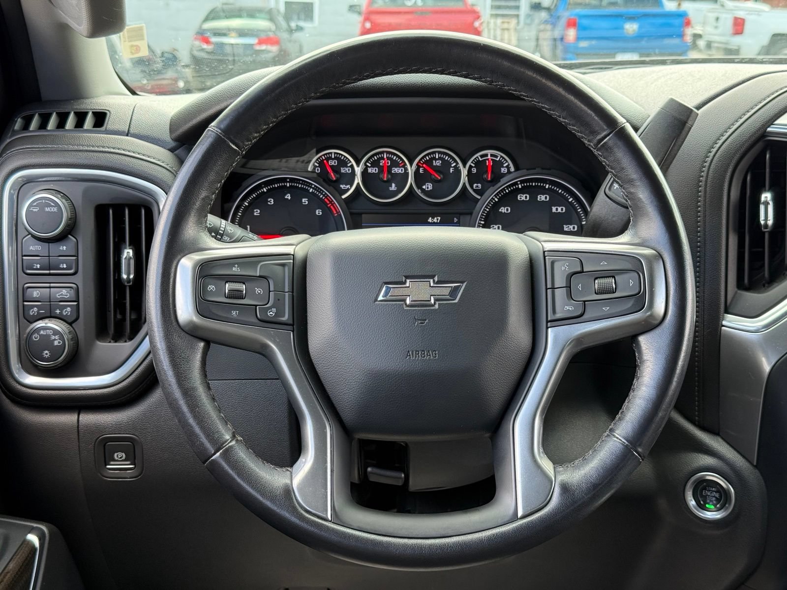 Used 2022 Chevrolet Silverado 1500 LT Trail Boss w/ Convenience Package II AWD/4WD image 19