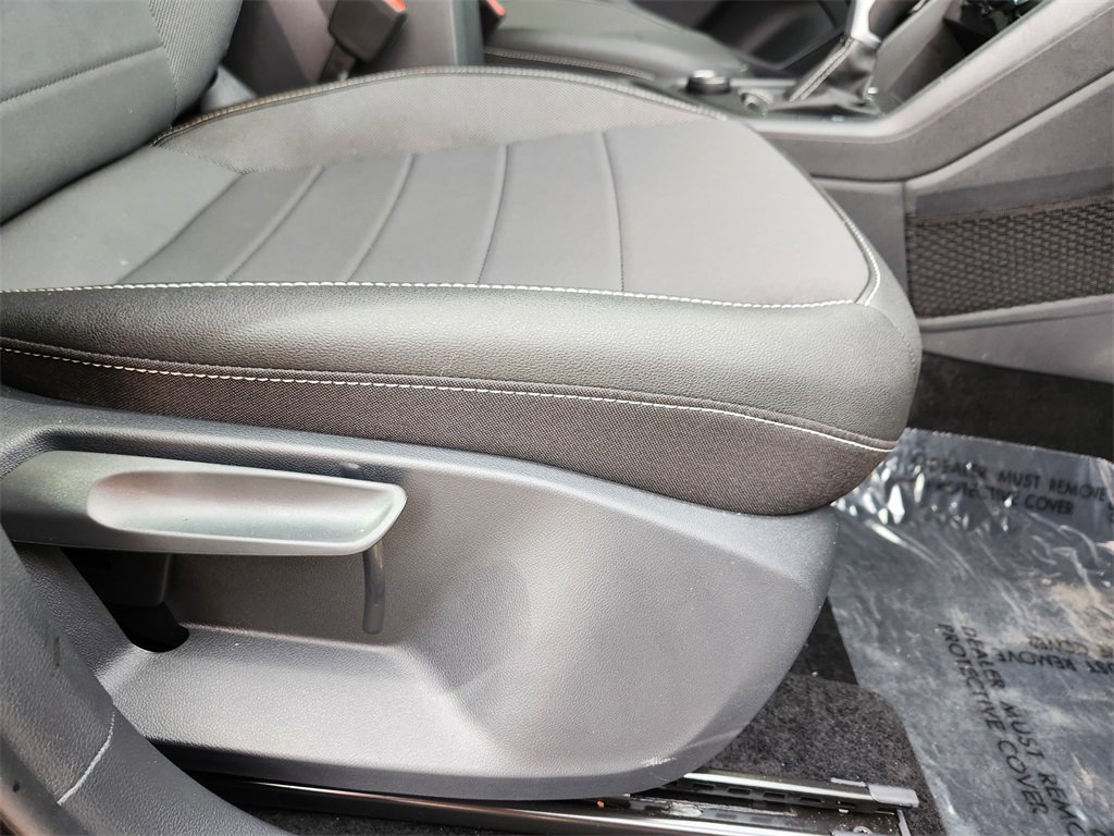 New 2024 Volkswagen Taos SE image 20