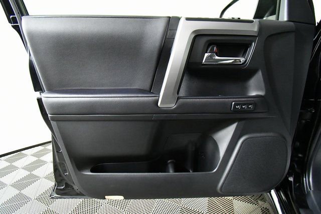 Used 2023 Toyota 4Runner Limited image 21