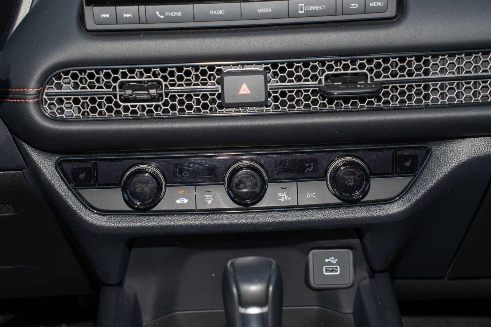 Certified 2025 Honda HR-V Sport image 24
