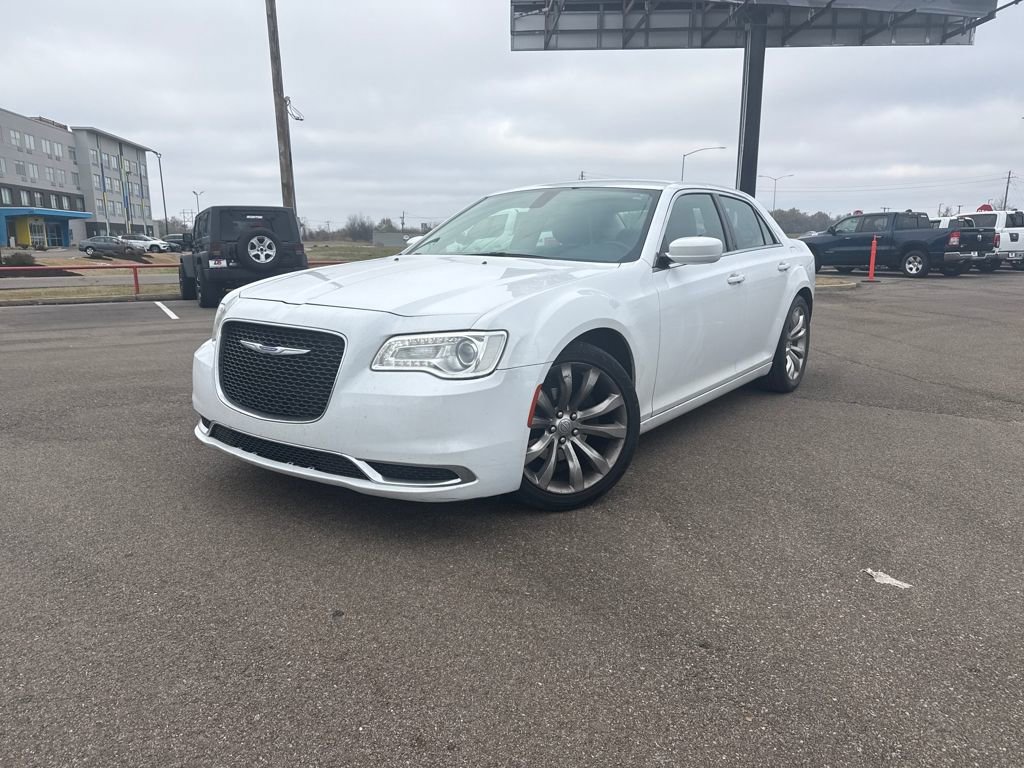 Used 2019 Chrysler 300 Touring L w/ Quick Order Package 22F video 2